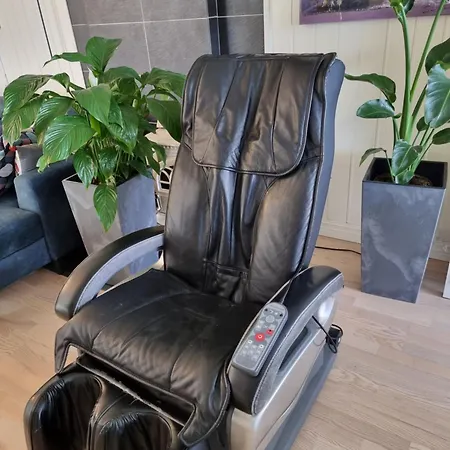 In Handsome Haven House منزل للإقامة *