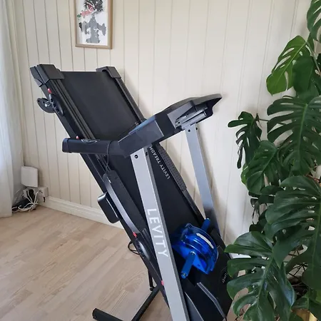 In Handsome Haven House منزل للإقامة *