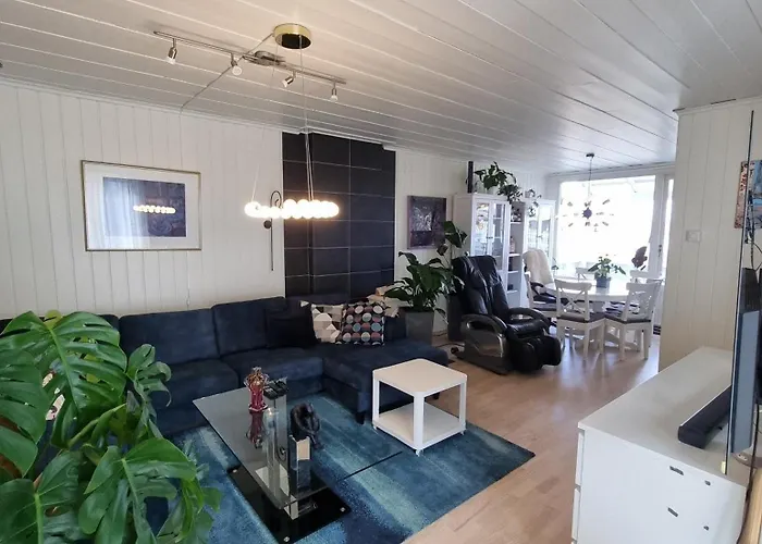 In Handsome Haven House * Gjøvik